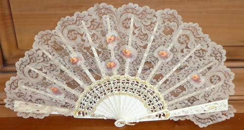 Superbe éventail ancien - , en