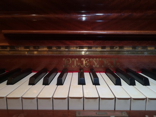 Piano pleyel droit ancien - droit,