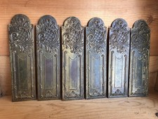 6 anciennes plaques de propreté en  laiton style Louis XV