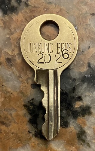 Junkunc amerioan bros key - amerioan, 2026