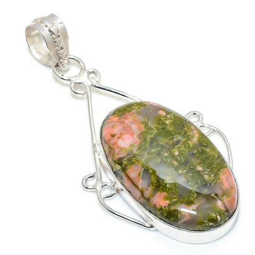 Pendentif bijou ancien fait