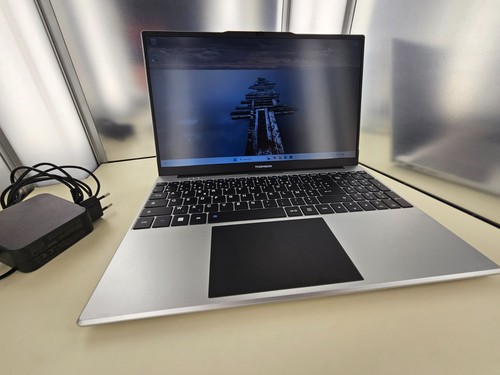Portable thomson neo - 15,6",