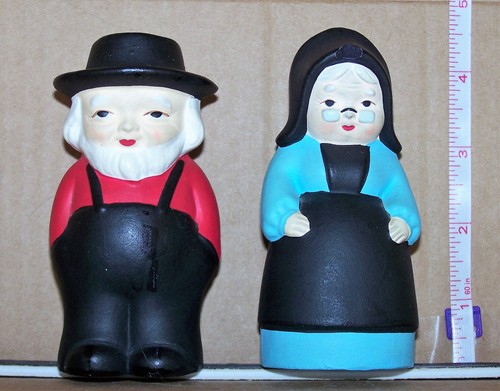 Amish couple ceramic - couple,
