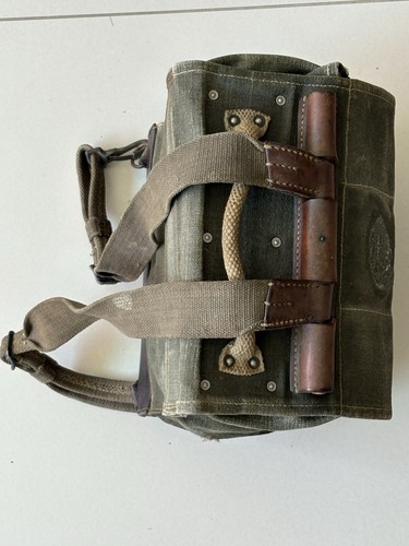 Ancienne musette militaire