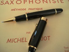 Stylo ROLLER  noir très belle allure coffret le classique