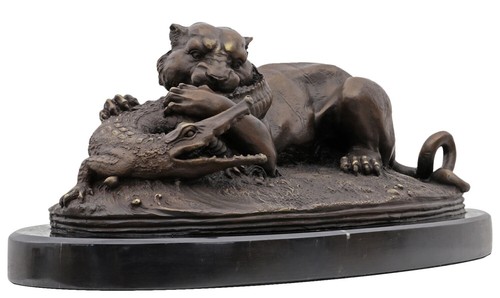 Statue tigre crocodile gavial