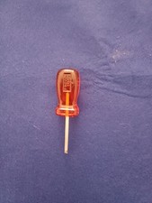 1 TOURNEVIS EXTRACOURT À