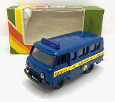 44253 SARATOV NOVOEXPORT / USSR CCCP / UAZ 452B FOURGON POLICE BLEU 1/43