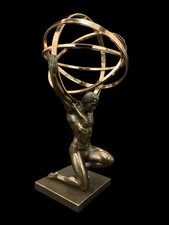 Sculpture Atlas agenouillé en