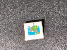 (Z1) PINS BADGE ENAMEL VINTAGE COLLECTION MANTE RELIGIEUSE CHASSEURS D'IMAGES