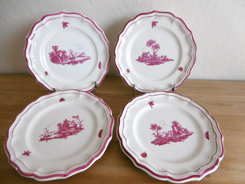 Quatre assiettes plates - quatre,