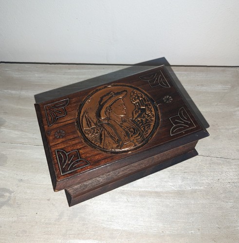 Ancienne boite bretonne - , en