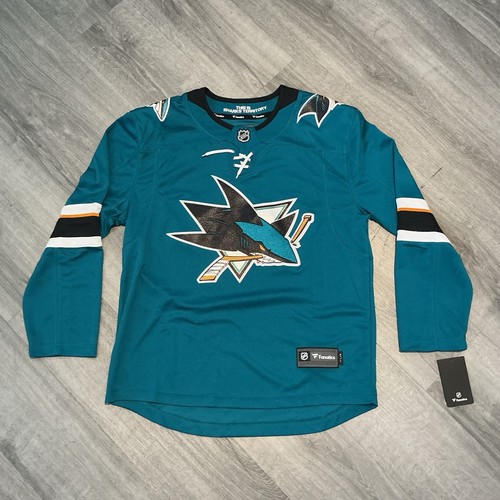 Nwt fanatics san - nwt, sharks