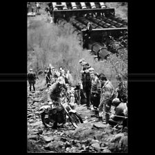 Photo M.000739 J. LAMPKIN