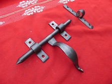 loquet vertevelle cochonnier  verrou en fer forgé art populaire serrure