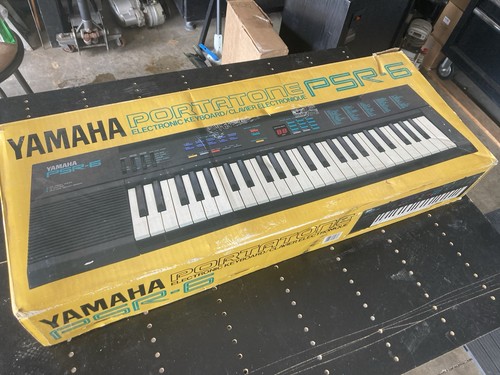 Yamaha psr portable keyboard - psr-6,