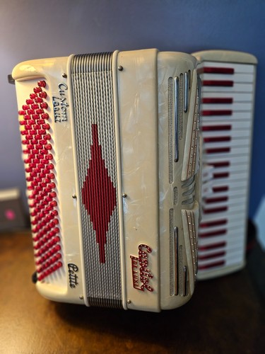 Capitol accordion deluxe - accordion,