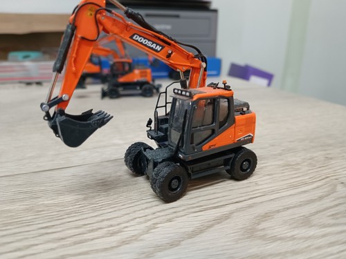 Pelle sur pneus doosan 165 - pneus, dx