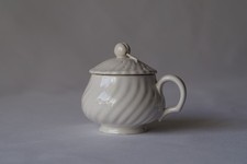 Pot à crème ancien en