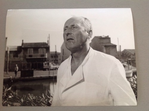 Bourvil dans cuisine au - la,
