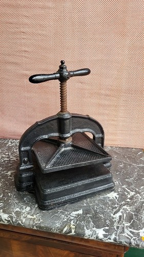 Presse livre relier - presse, a