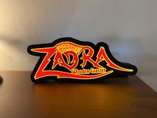 Lampe LED Logo Zadra – Wooden Coaster – Lumineuse USB – 27 x 10 cm