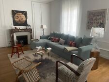 Grand canapé IKEA. En bon état  Avec une méridienne  Tissu vert amande velouté 