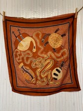 Foulard carré de soie Vintage