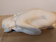  Magnifique Sculpture   jeune femme nue longue tresse