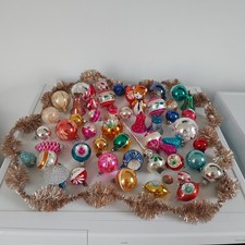 Lot de 50 Anciennes Décorations Sapin de Noël  Boules en Verre , cimier Vintage