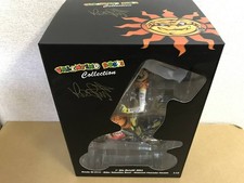 Figurine et drapeau 1/12 Honda