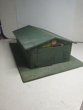 DEPREUX JOUET ANCIEN HANGAR GARAGE MILITAIRE  ECLAIRAGE FONCTIONNEL 30X20 cm bm