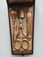 nécessaire a couture vermeil métal époque Restauration 19 ème siècle marqueté