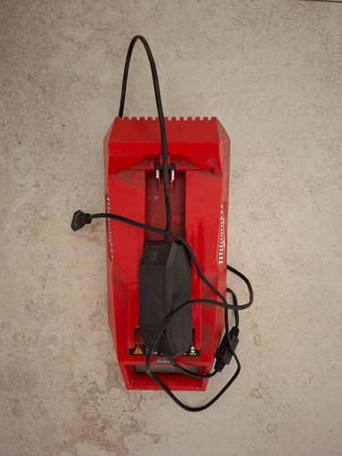 Chargeur milwaukee fuel mxf - fuel,