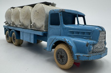 Jouet camion laitier UNIC ZU 80  transport alimentaire JRD