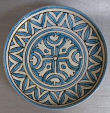 Assiette décorative en ceramique italienne à décor émaillé scarifié Vintage