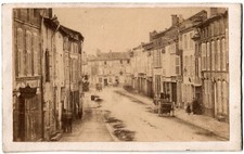 Cdv Village rue à identifier.Epicerie.Charette.Personnages.Photo Albuminée 1865.