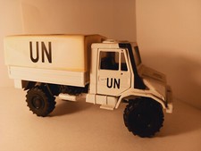 Véhicule miniature militaire - Unimog Mercedes - ONU