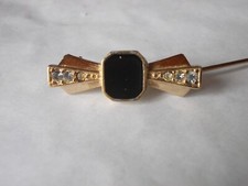 Broche art déco dorée pierres du Rhin avec pierre noire signé AMWAY