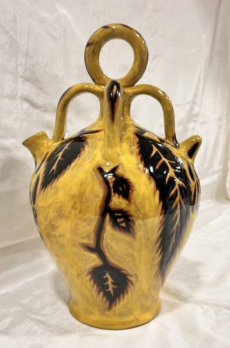 Yellow vase with - ,
