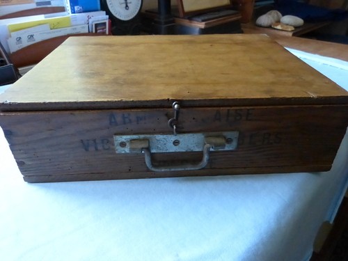 Ancien coffret bois valise