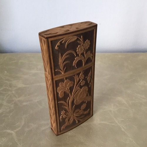 Grand étui bois sculpté - Étui, en