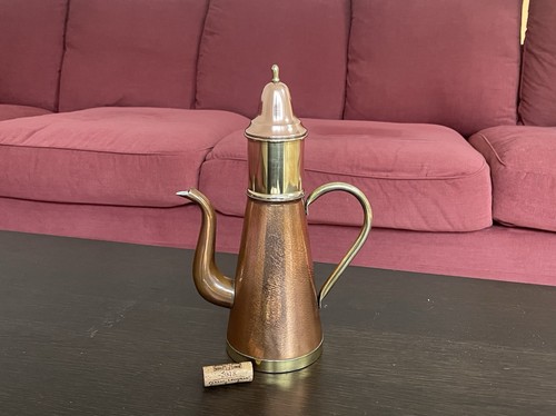 Charmante cafetière ancienne