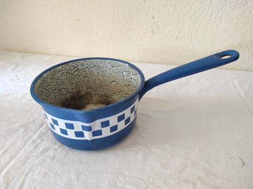 Ancienne casserole tôle - ancienne, en