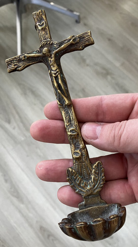 Ancien bénitier croix christ - ancien,