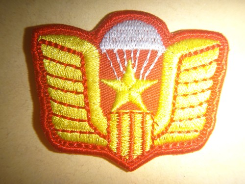 Insigne béret parachutiste - de,