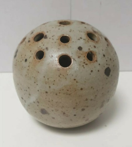 Pique fleurs boule - , eric