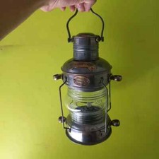 Ancienne lampe à pétrole