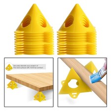 Support pyramidal pour meubles