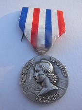 MEDAILLE SNCF 1976 en l'état